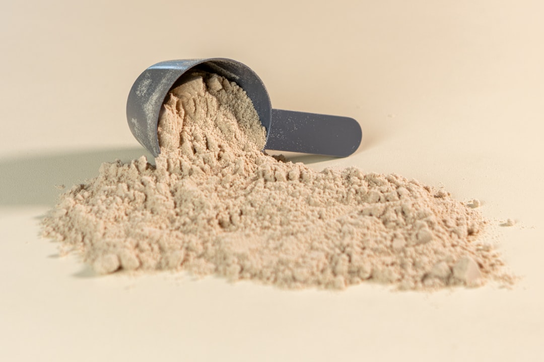 Best Protein Powder for Men Who Lift Heavy: The Complete Guide to Maximum Muscle Gains